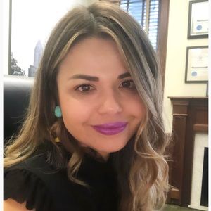 Meet your Posher, Laura